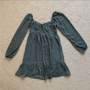 Abercrombie green floral longsleeve dress